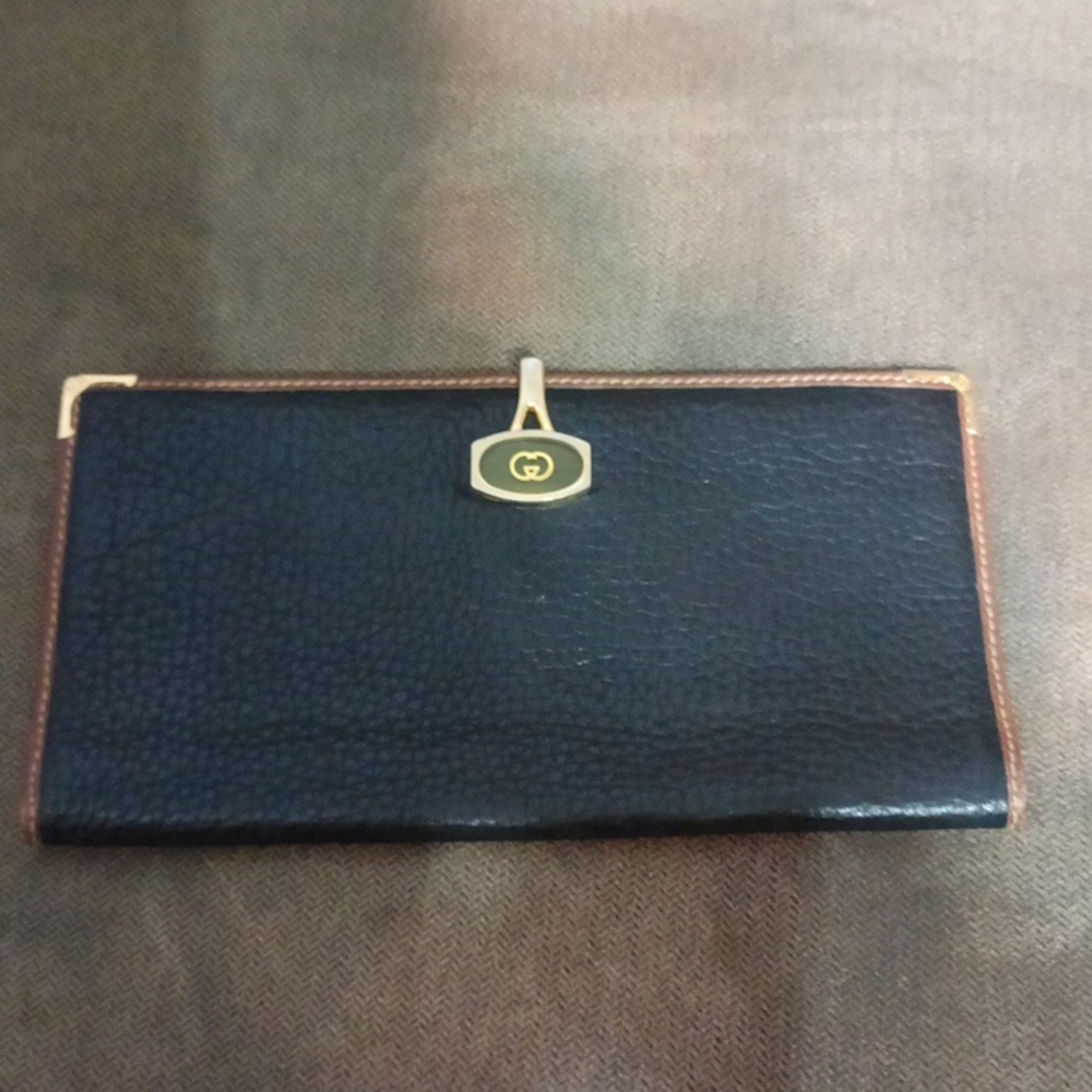 Gucci authentic vintage hinged  women's long black leather wallet  #030 …